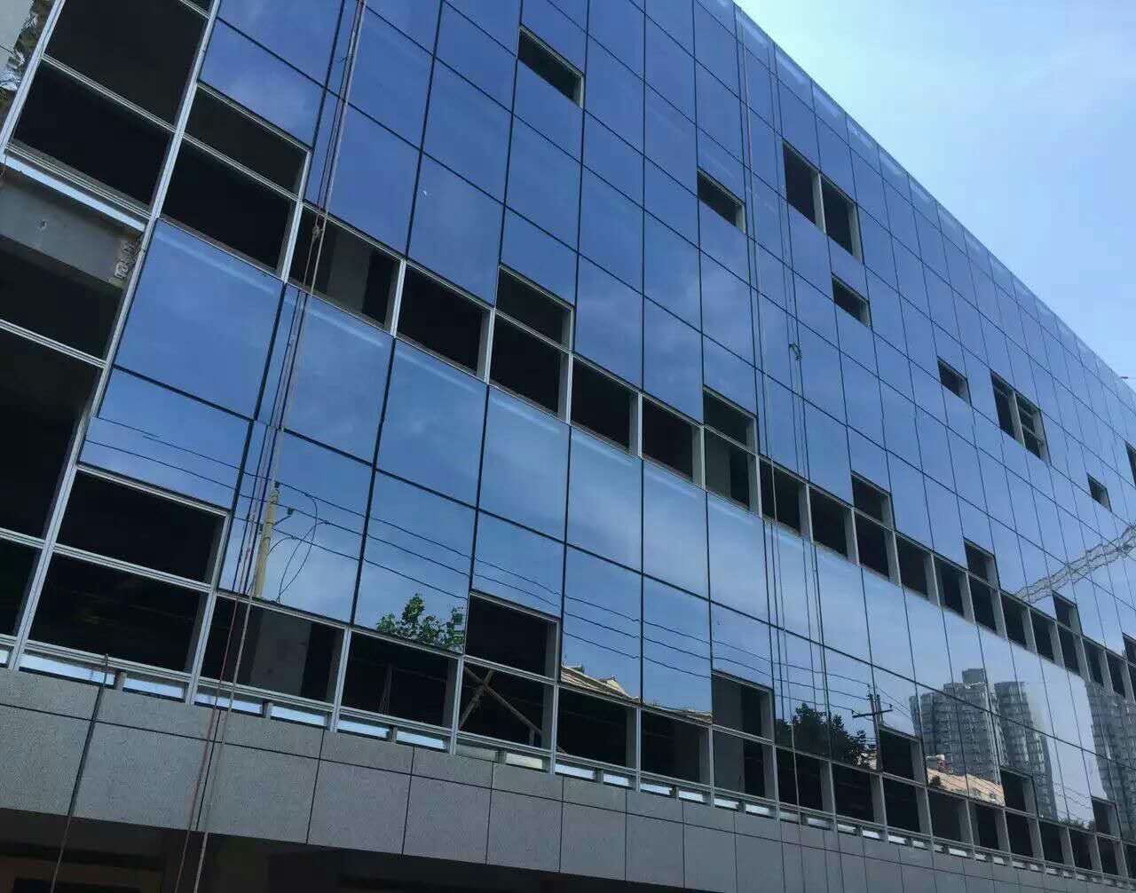 澄縣廣場和錦達玻璃幕墻廠家合作很誠信